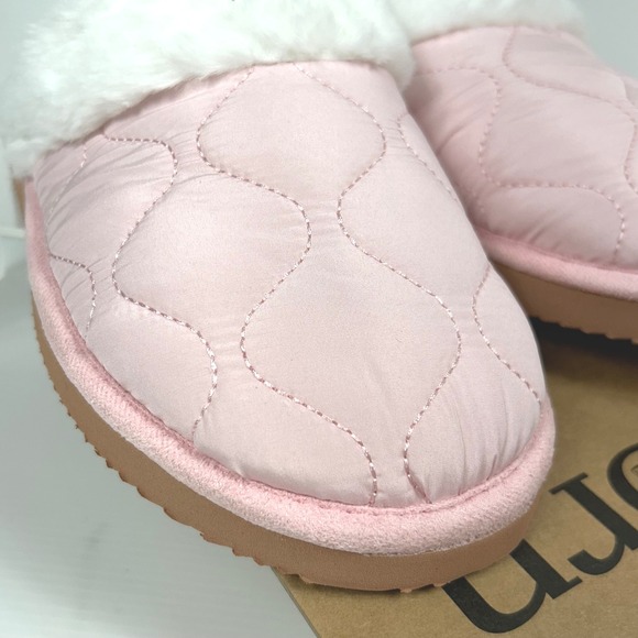 Born Size XL 11 / 12 Pink Quilted Fuzzy Faux Fur Slippers NEW Womens Cozy Scuffs - Picture 2 of 9